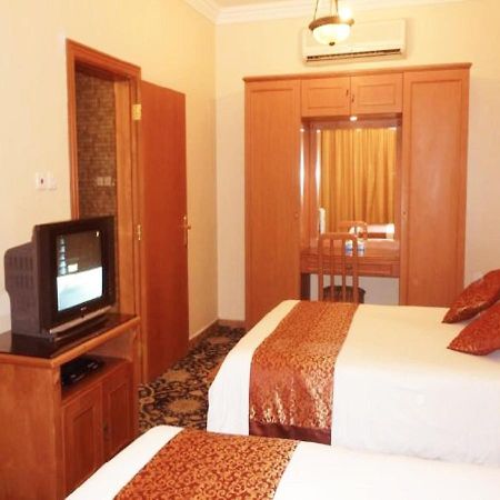 Al Safa Hotel Suites Джазан Екстериор снимка